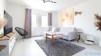 3 izbový kompletne zrekonštruovaný byt v centre mesta na pre - 2