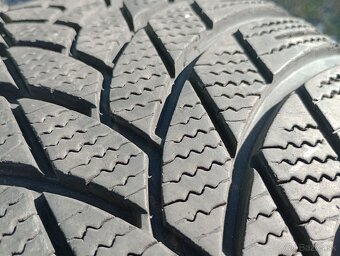 Predam 2ks pneu 215/50/r17 zimne 95V Lassa - 2