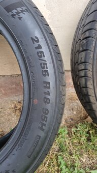 Pneu 215 /55 R 18 - 2