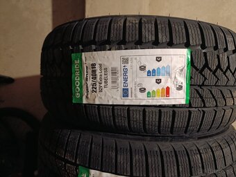 225/40 R 18 Goodrige - 2