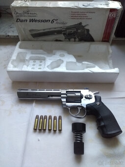 Predám CO2 revolver - 2