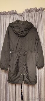 Berska prechodná čierna dlhá bunda. - 2