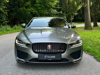 Jaguar XE 2.0D I4 R-Dynamic HSE AT - 2