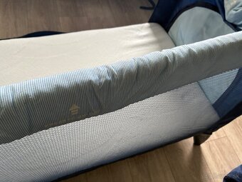 Skladacia postielka s matracom - 2