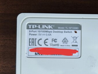 TP Link 8 port 100 Mbps switch - 2