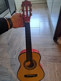 Detska gitara - 2