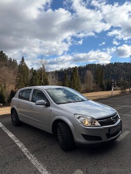 Opel Astra H 2007 1.4 EcoTec 66kW - 2