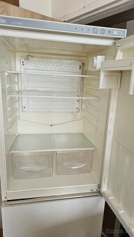 Chladnička s mrazničkou - 2