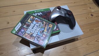Xbox One S - 2
