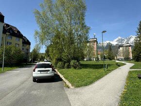 Predaj útulného 2-izbového bytu s loggiou v Tatranskej Lomni - 2