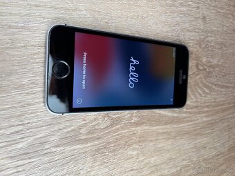 I Phone SE 2016 - 2