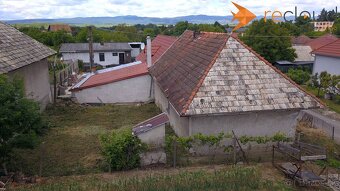 Ponúkame na predaj menší rodinný dom v obci Žemberovce - 2