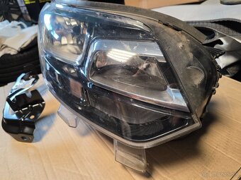 Pravy svetlomer Citroen Jumpy 9816509880 - 2