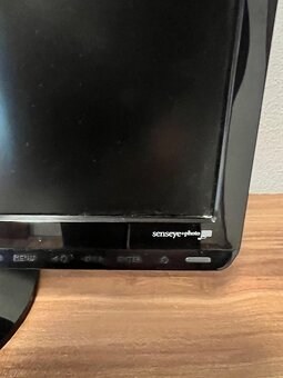 Predam 20 palcový monitor Benq - 2
