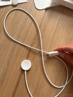 Original Apple watch SE a original nabijacka - 2