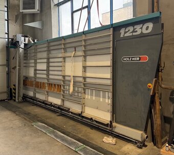 Automatická vertikálna píla HOLZ-HER 1230 - 2
