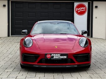 Porsche 911 Carrera 4 GTS - 2
