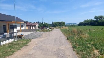 Smolenice - Pekný 1143 m2 pozemok na RD, alebo dvojdomu  - 2