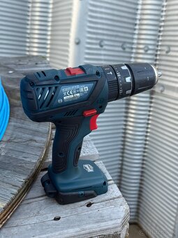 AKU skrutkovač s príklepom Bosch - 2