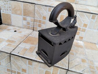 Žehlička s kohútom - 2