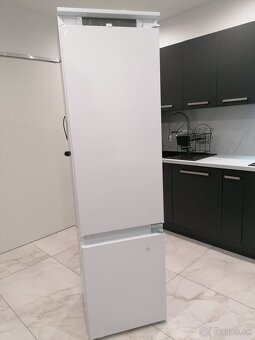 Vstavana chladnicka Whirlpool - 2