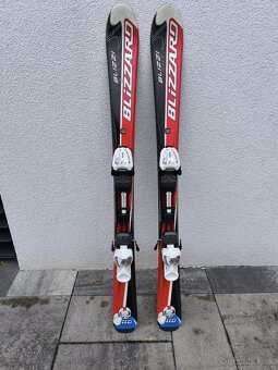 detské lyžiarky a lyže - 2