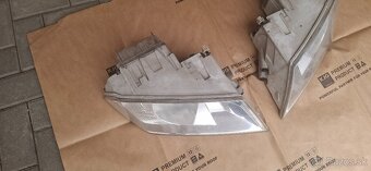 Skoda octavia 2 predné svetlá - 2