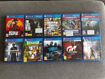 PS4 + 2x ovladac, 10 hier a PS Move kamera - 2