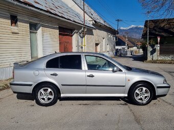 Škoda Octavia 1 Rozpredám 2.0 i - 2