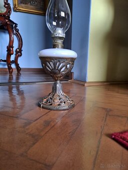 Stara petrolejova lampa - 2