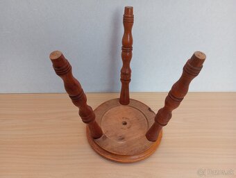 drevený stolček - 2