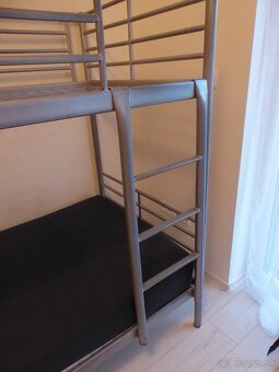 Poschodova postel - 2
