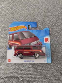 Hot Wheels autíčka - dodávky a suv - 2