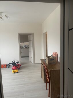 Na predaj 3 izbový byt - 2
