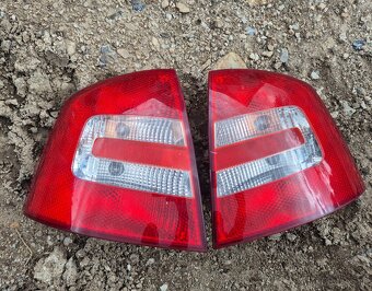 Predám zadné svetlá na Škoda Octavia II 2 predfacelift sedan - 2
