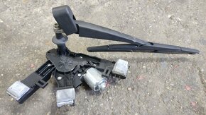 Peugeot 308 II T9 - stierač motorček brzdove svetlo - 2