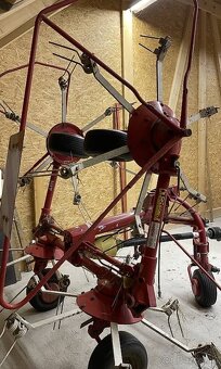 Rozhrabovač sena pöttinger 5.4m - 2