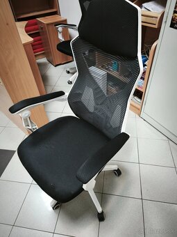 Predám kancelárske stoličky - 2