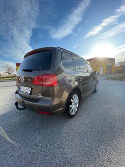 Volkswagen Touran 1.6TDI DSG - 2