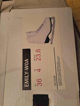 dievčenské/ dámske korčule v 36 - 2