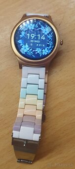 Predám inteligentné hodinky . - 2