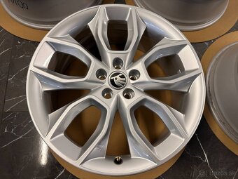 original kolesa skoda kamiq r18 658601025g 5x100 - 2