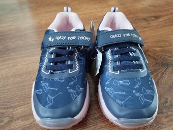 Dievčenské blikajúce topánky značky lupilu - 2