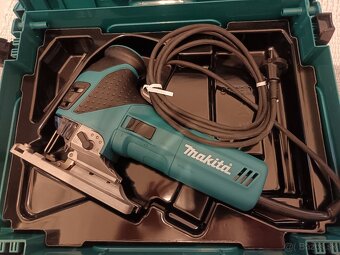 Makita 4351FCTJ - 2