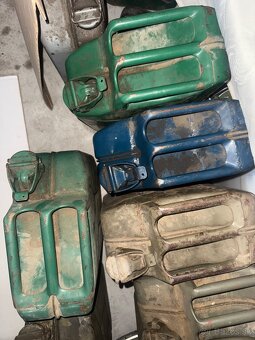 Plechové bandasky - 2