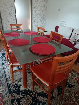 Jedálenský stôl zo stolickami - 2