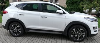Hyundai Tucson 1.6 T-GDi Premium A/T 4x4, panoráma okno - 2