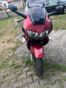 predam hondu vfr800 rv1999 - 2