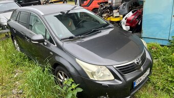 Toyota avensis 2,2 d - 2