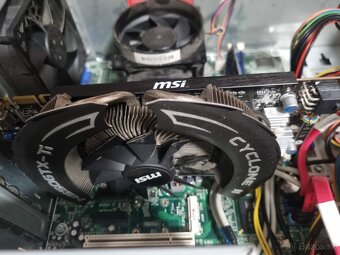 c2d 3ghz 2gb ram GTX550ti - 2